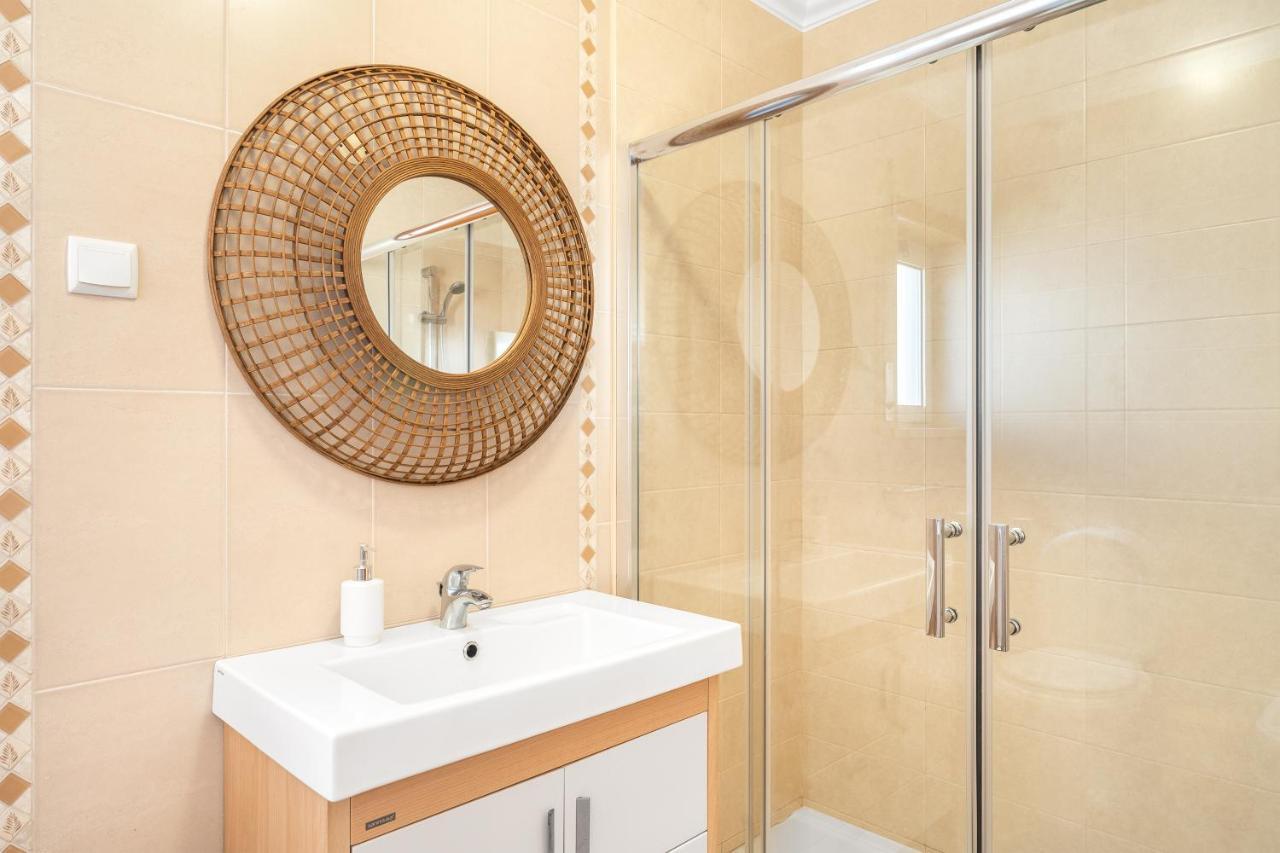 Ferienwohnung Ocean Getaway - Private Parking And Sea View Nazaré Exterior foto